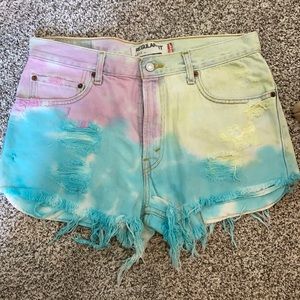 Tie dye Levi shorts
